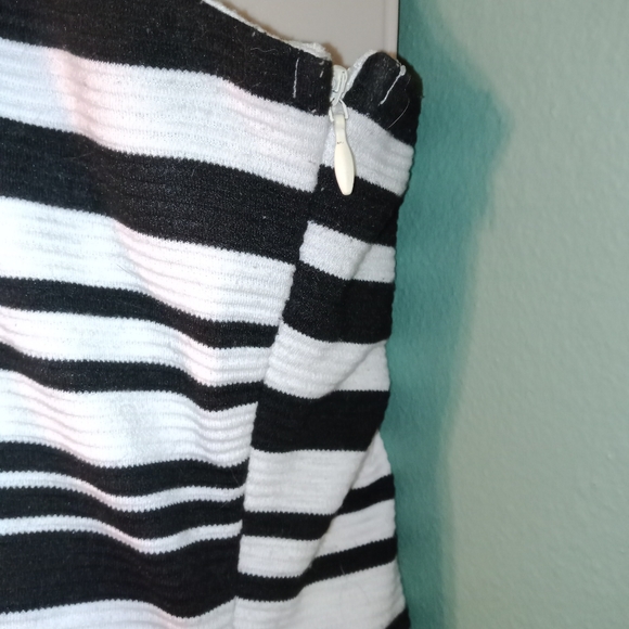 Short Striped Skater Dress - Picture 5 of 8